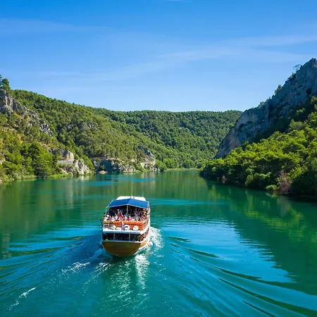 - Sibenik Riviera 36379 아파트 *